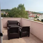 Apartament With Parking Space Lopar, Rab - 5019 *