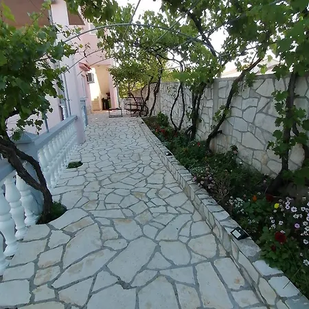 With Parking Space Lopar, Rab - 5019 Apartmán